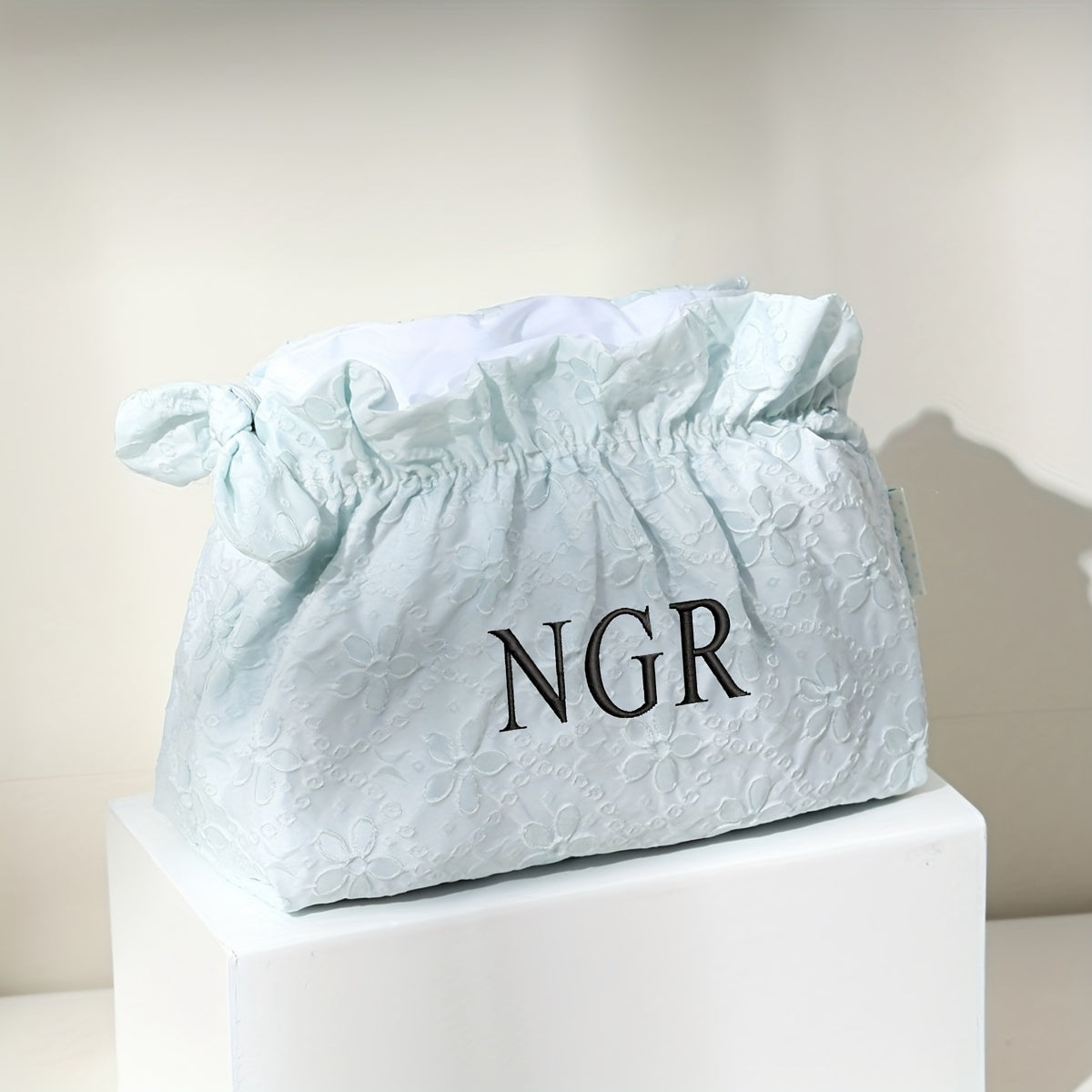 165b6174-90b2-45ba-833d-d2914e5df47e